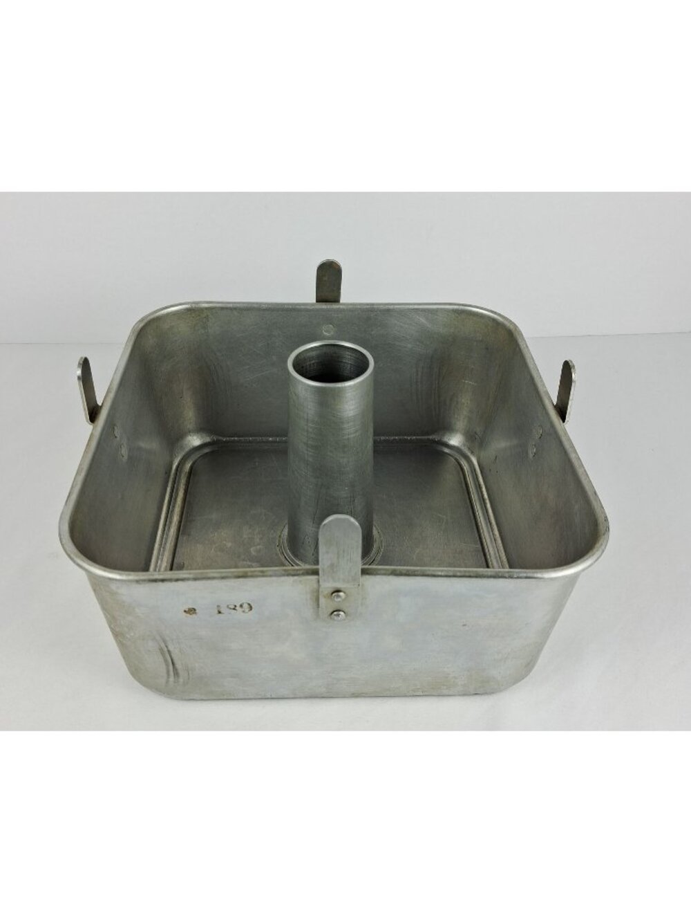 Vintage Comet Aluminum 9"x9"x4" Angel Food Cake Pan #189 Removable Tube Insert